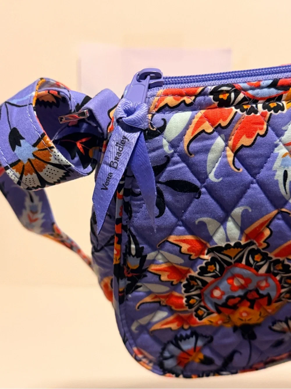 NWOT Vera Bradley Wristlet Wallet in the Mural Garden Pattern